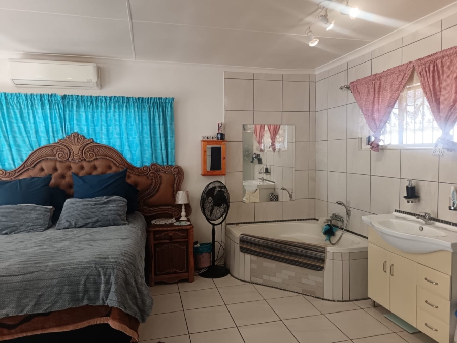 3 Bedroom Property for Sale in South Ridge Northern Cape